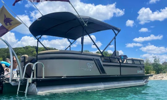 New 22ft Viaggio Pontoon Boat for rent in Canyon Lake
