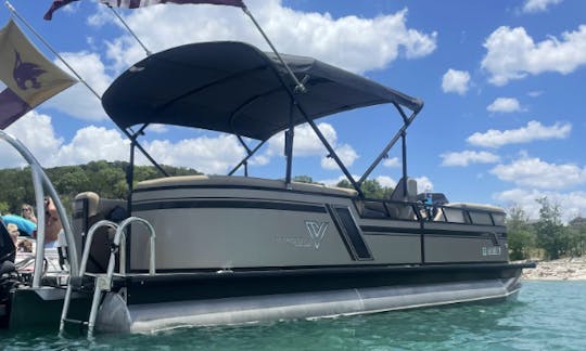 New 22ft Viaggio Pontoon Boat for rent in Canyon Lake