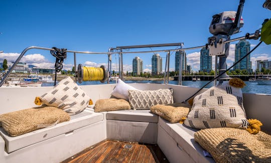 30ft Willard Trawler Luxury Boho Yachtini in Vancouver W/Firepit