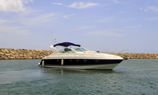 Iate a motor Fairline 50 disponível em Casa De Campo, La Romana