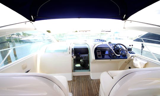 Iate a motor Fairline 50 disponível em Casa De Campo, La Romana