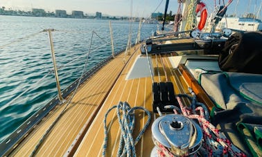 Gourmet Sailing Charter (terrasse en teck récemment importée de Norvège !)