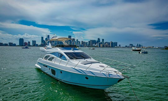 65 Azimut Mega Yacht - Luxury Amazing Yacht for 13 guests In Miami, Florida 🛥