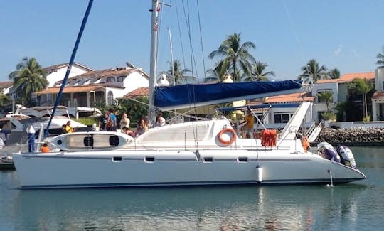 Iate de catamarã Robertson Caine Cruising de 47 pés para até 25 px Nuevo Vallarta