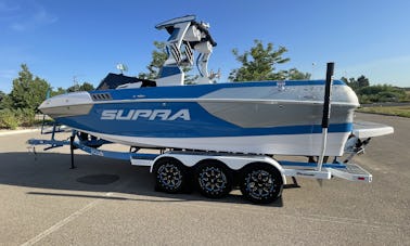 2022 Supra SE 550 Wake/Surf Boat Rental in Loveland, Colorado