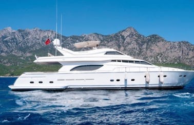 Stunning 82ft Ferretti Power Mega Yacht in Manisa