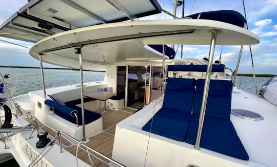 6 Hours on the Cruising Catamaran 44ft Fountaine Pajot in Naples and Marco Island