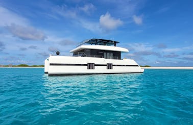 68' Luxury Power Catamaran Rental in Willemstad, Curaçao