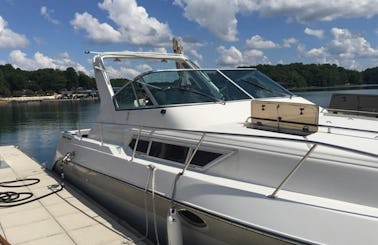 37ft Luxury Party Cruiser Yacht Rental in Buford, Georgia