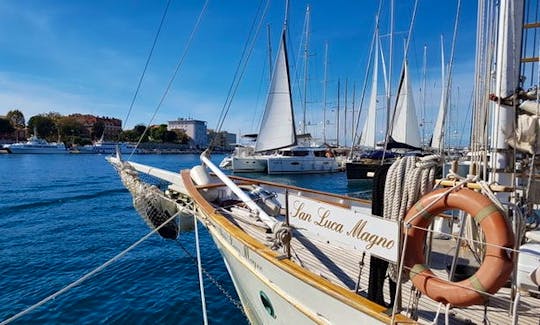 Day tour  Motor Sailing in Zadar, on San Luca Magno, Croatia 10-12 people