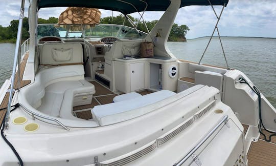 ***Early Spring & Spring Break Hot Yacht on Lewisville Lake*************