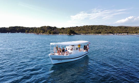 Tours en barco privado en Sveti Filip i Jakov, condado de Zadar