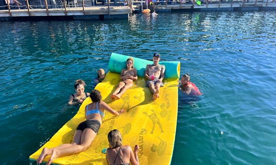 Coach 29ft 14 Passenger Party/Fun Pontoon on Saguaro Lake With Honda 250Hp Sport