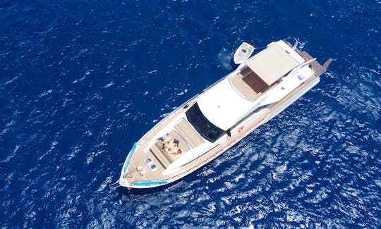 Teccnomarine 92 Motor Yacht Rental in Mykonos Island, Greece