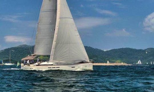 Jeanneau 51 Sailing Yacht Charter in Angra dos Reis e Paraty