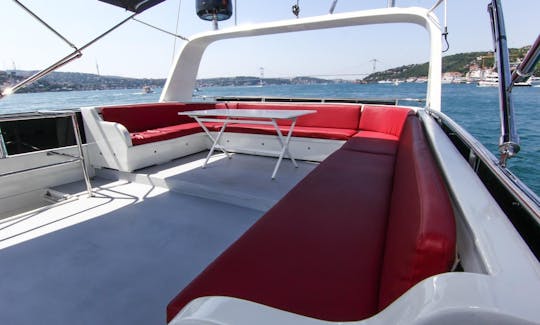 Luxury Yacht for Daily Charter in İstanbul