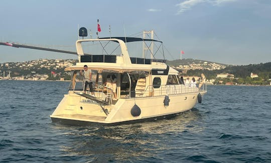 Yacht de luxe à louer à la journée à Istanbul