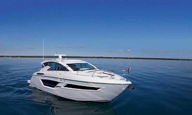 ⭐️⭐️⭐️⭐️⭐️  Brand New Luxury 50' Yacht W/ GYRO STABILIZER!- BEST PRICING 🐬