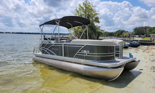 Pontoon Rental in Winter Haven, Florida