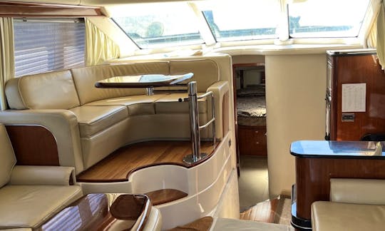 47ft Sea Ray Luxury Yacht , 2 bedrooms, 2 bathrooms