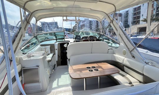 Luxury 35ft Vista Motor Yacht Cruise to Santa Monica