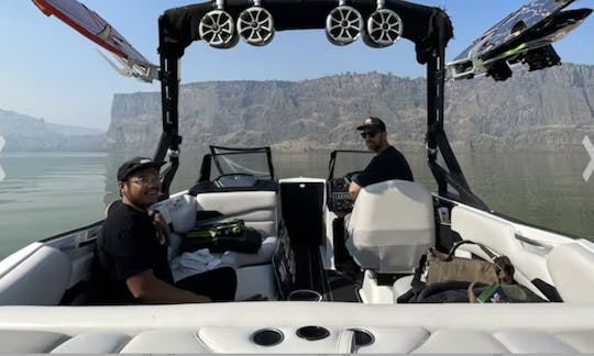 Barco de wakesurf! (Não comandado) Axis A22 2016 para alugar em Bend, Oregon