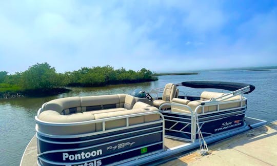 Alquiler de pontones y barcazas Sun Tracker's Party en Santa Fe Lake, Melrose FL