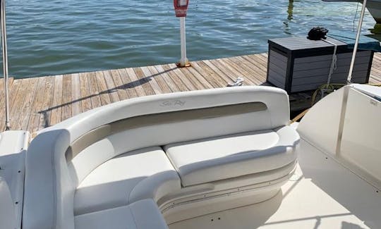 Aluguer de iates a motor Sea Ray Sundancer de 40 pés em Cancún