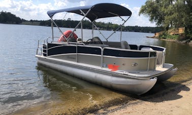 20ft Berkshire Pontoon on Callender Lake, Texas