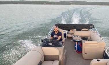 Ponton de fête et de pêche SunTracker de 24 pieds sur le lac Grapevine, au Texas