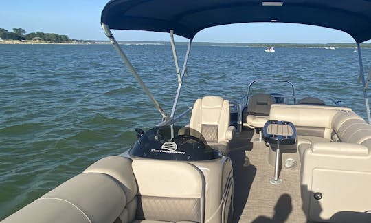 24ft SunTracker Party/Fishing Pontoon at Eagle Mountain Lake