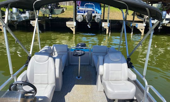 “Why Knot” Pontoon, Delivery Available! (C)