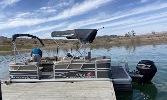 Suntracker DLX Party Barge Pontoon for Rent on Lake Elsinore