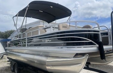 22ft Suntracker Fishing Barge Available In Bradenton Beach, Florida