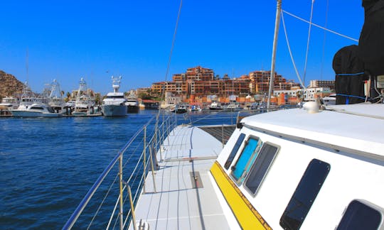 Incrível catamarã de festas de 60 pés para alugar em Cabo San Lucas