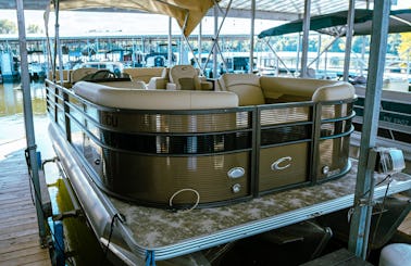 Spacious Pontoon Boat Rental in Nashville, Tennessee