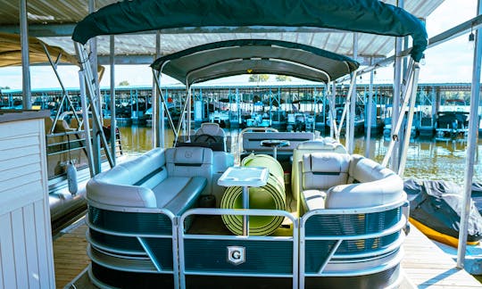 Spacious 24ft Godfrey Pontoon Boat Rental in Nashville, Tennessee