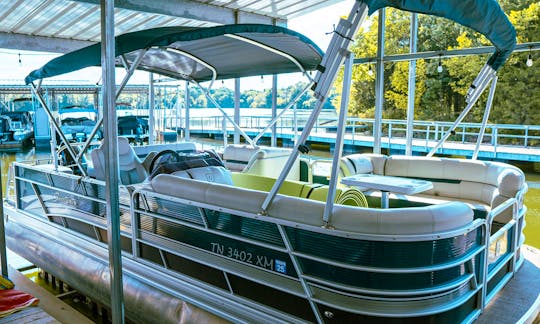 Spacious 24ft Godfrey Pontoon Boat Rental in Nashville, Tennessee