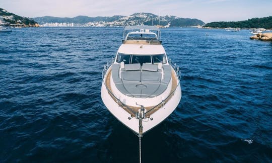 Sunseeker 75’ in La Paz. All inclusive