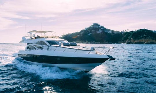 Sunseeker 75’ Power Mega Yacht. Visit Balandra beach and Espíritu Santo Island!