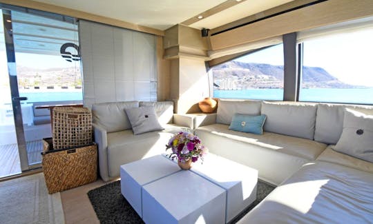 2013 Luxury Ferretti 72’ Yacht VIP Service. Balandra and Espíritu Santo Island!
