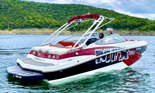 Lake Lyndon B Johnson - MTX 220 Extreme Wakeboard Boat