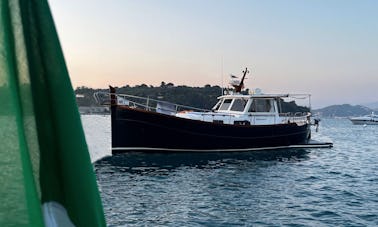 42ft Trawler of elegance and relax, for rent in La Spezia, IT