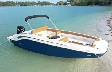 20ft Bayliner Boat Rental in Sarasota and the surrounding areas