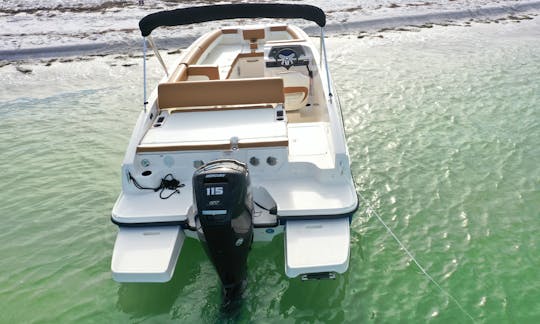 20ft Bayliner Boat Rental in Sarasota and the surrounding areas