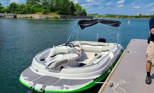 Legend Vibe 2022 Deck Boat For Rent in Mississuaga Lakreshore - 200HP, JBL Sound System W/BT, Built-in Cooler, SkiLader, Lounge Seating and Much More!