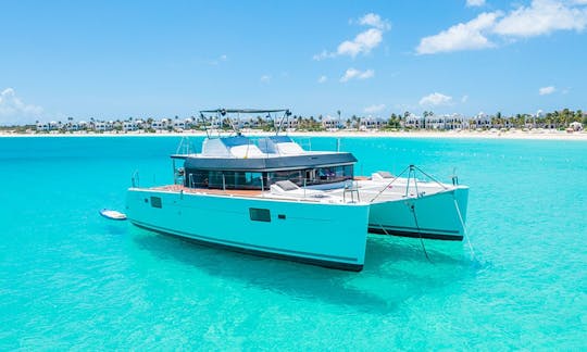 Passeio de barco privado em St. Martin com o catamarã de cruzeiro Lagoon 450