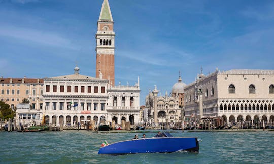 2021 Vesper 26' Electric Boat in Venice