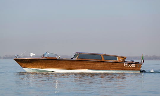 Serenella deluxe wooden boat