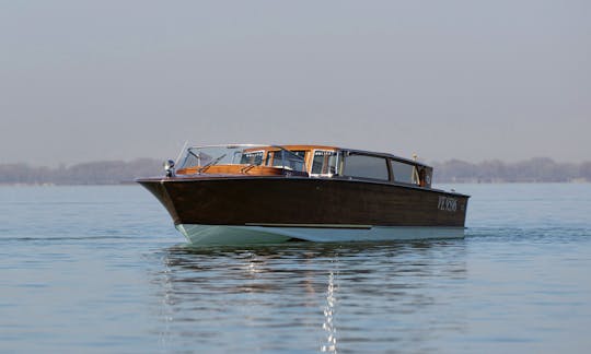 Serenella deluxe wooden boat